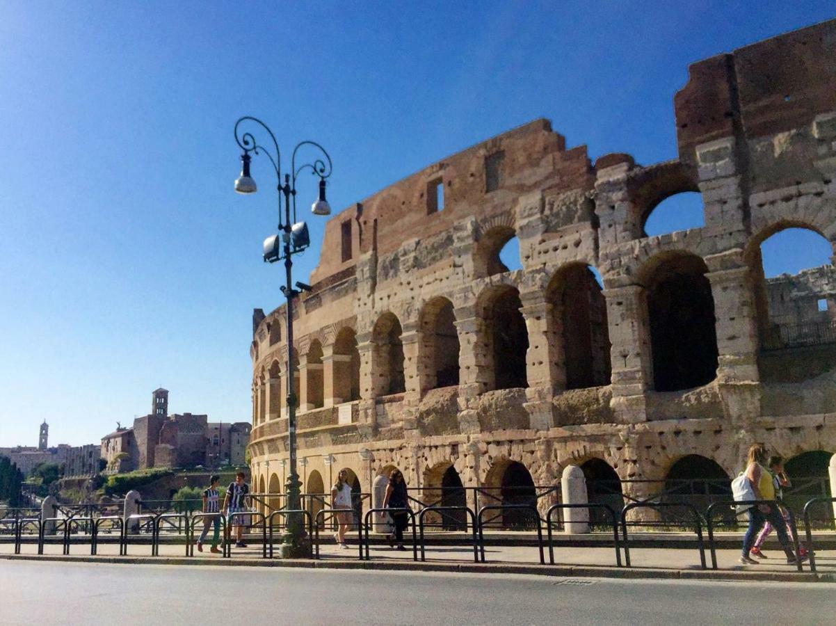 Luxury & Charme Colosseo Rome Exterior photo